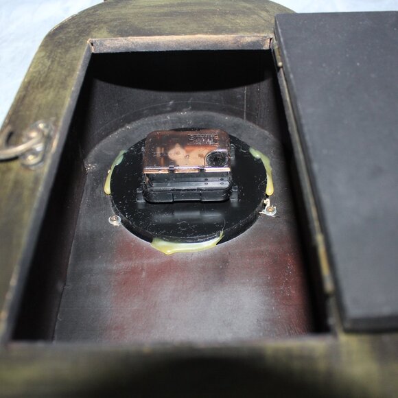 Three Hands Corp. Mantel Clock Style Clock WORKS! - Picture 10 of 13